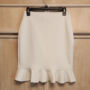 Guess Women's Pencil Skirt with Ruffle Hem White SZ 6